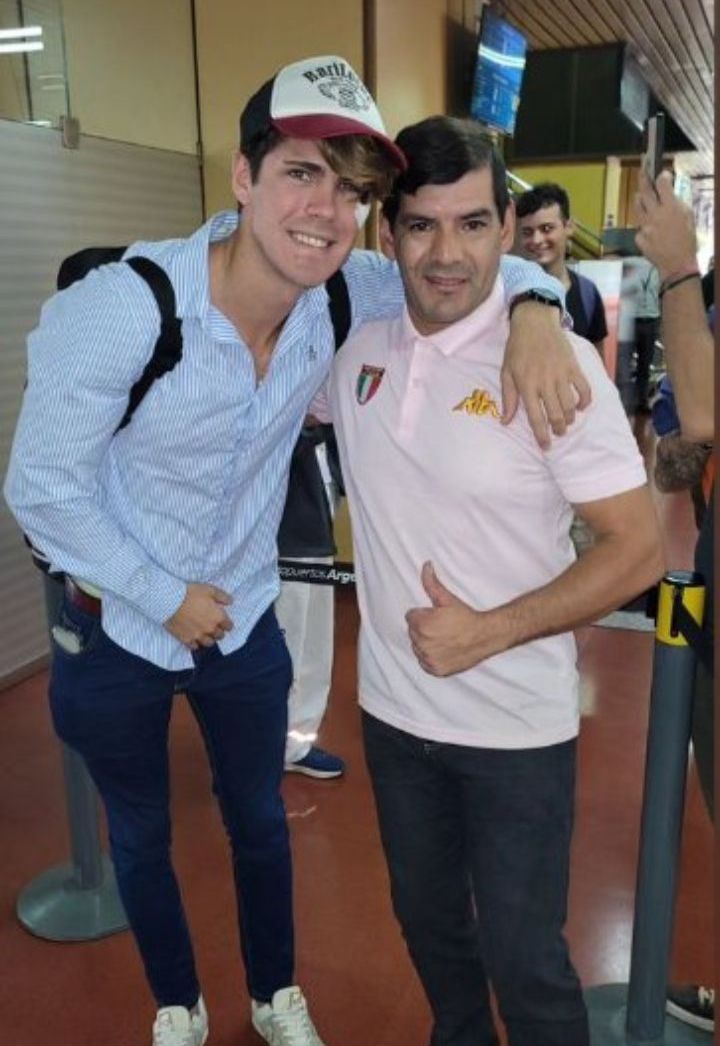 REINAFATAL's tweet photo. Siempre con la cara llena de risaaaa ...ahhhh lo adoro ,está noche dale primo que es AHORAAAA.....😎👍😉🎵🎵🎵#gh2022 #Gh23 #GH2023 #gh #marcosgh #marcosginocchio https://t.co/wtDsw0lnEj