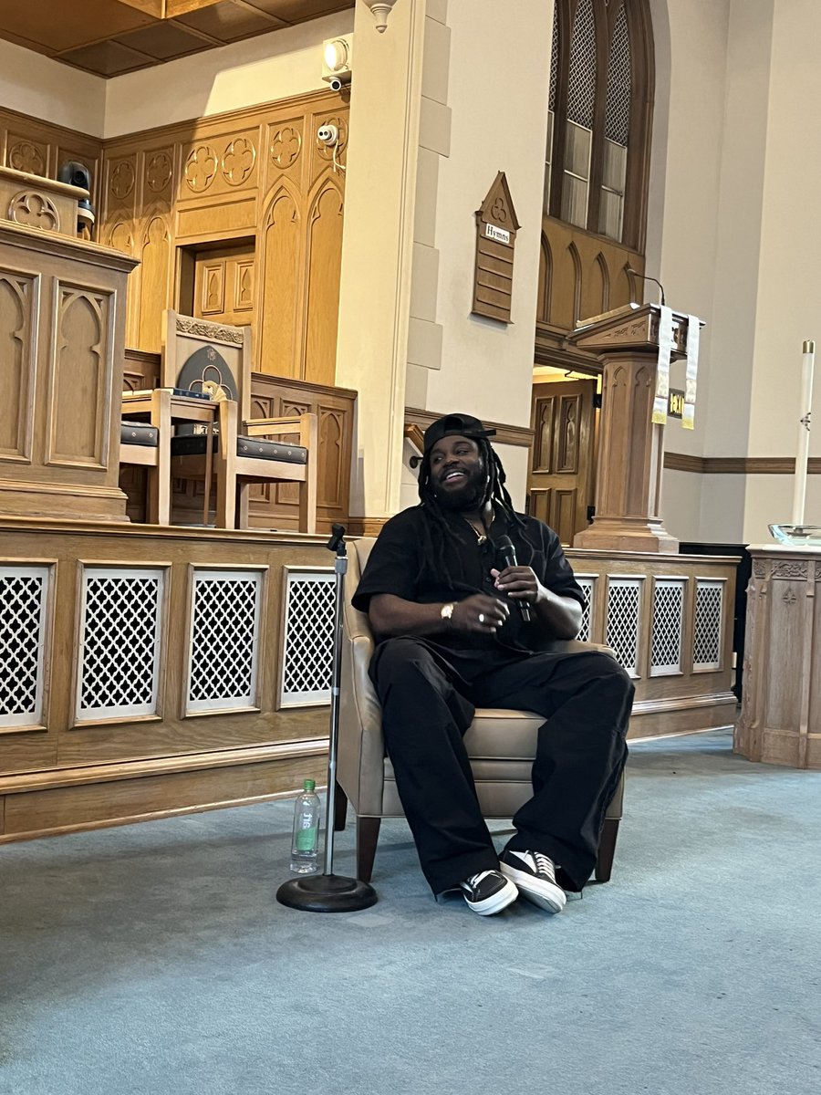 SarahLillevik's tweet photo. Had such a great time getting to hear young adult author, Jason Reynolds speak last night. Thank you Little Shop of Stories for making this event possible. https://t.co/HfrlOb5pYb