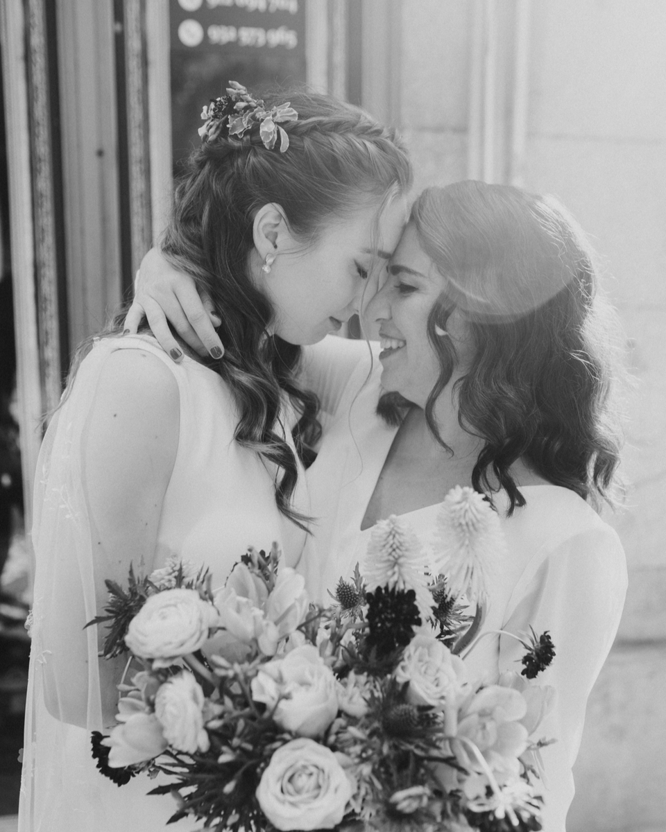 Love has the strength to conquer all. When we face challenges, it is the power of love that gives us the courage to keep going.

Have a great weekend!

#VanessaandIvo #wlw #MrsAndMrs #WifeyForWifey #TwoBridesAreBetterThanOne