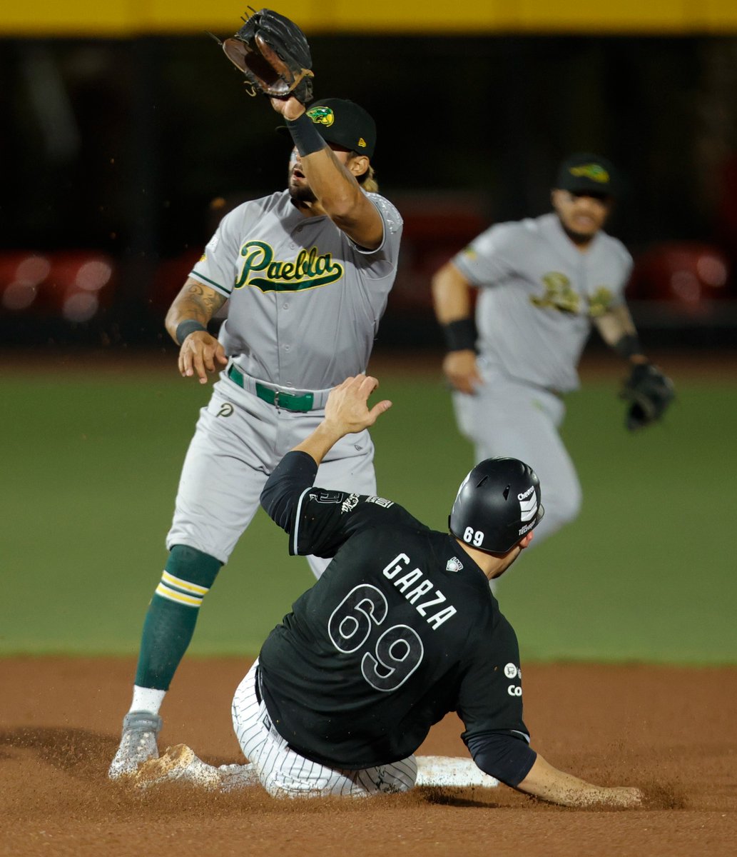 miguelangelbyrd's tweet photo. PERICOS VS TECOS
Los espero con la transmisión del primer juego de la serie entre @Pericos_Oficial y Tecolotes de los Dos Laredos
Play Ball a las 18 35 horas.
#FacebookRadio #PericosRadio
#SeVeBeisbolPorRadio https://t.co/Hb7i95tTNd