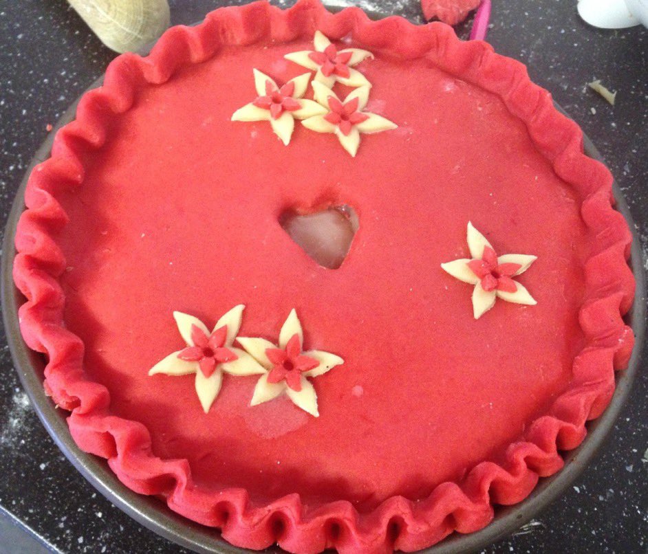 nice_pie1's tweet image. Seeing Red today but in a Nice way! 
#pie #nicepie #chickenpie #pieart #nottsfood #nottingham #homemade #foodie #creativebakes