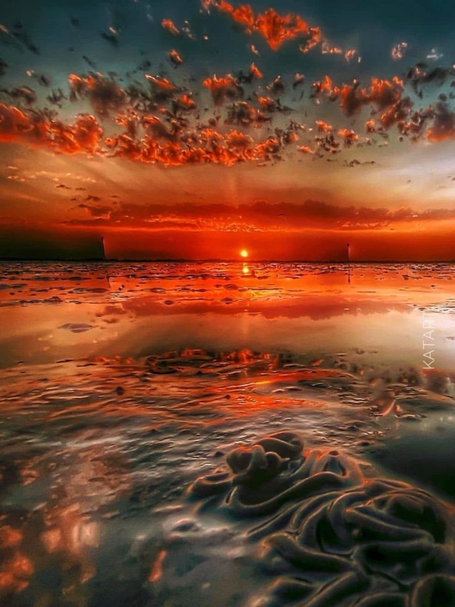 The discipline of desire is the background of character. -  John Locke ❤️