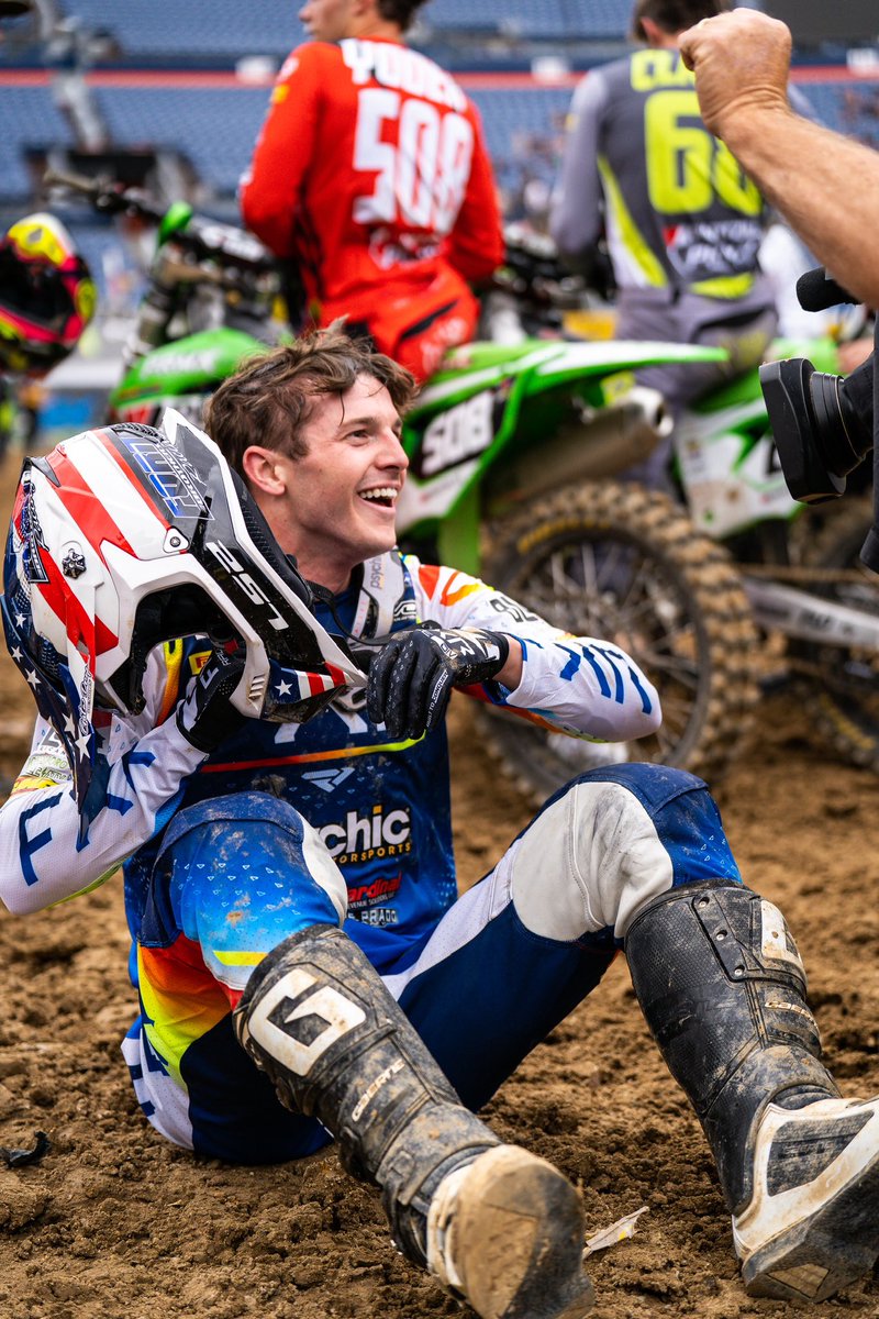 Congratulations to Josh Cartwrigh for winning the <a href="/PulpMx/">Steve Matthes</a> <a href="/YamahaMotorUSA/">YamahaMotorUSA</a> LCQ Challenge🏆

#SupercrossLIVE #SuperMotocross