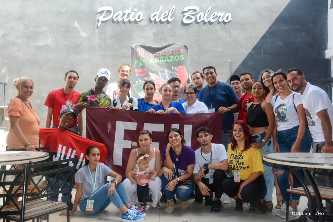 Participamos en el Panel “Violencia e identidad de género” como partes de las actividades #30RomeríaDeMayo y la #FiestaDeLosAbrazos 

📷 <a href="/JChelala96/">Jorge Chelala</a>

#PorqueNoHayHoySinAyer 
#SomosFEU