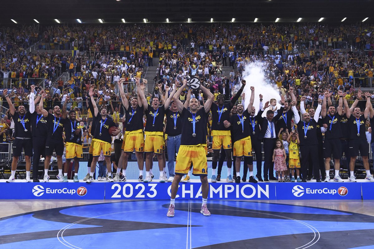 CHAMPIONS! Gracias GRAN CANARIA, Gracias AFICIÓN y Gracias EQUIPO.