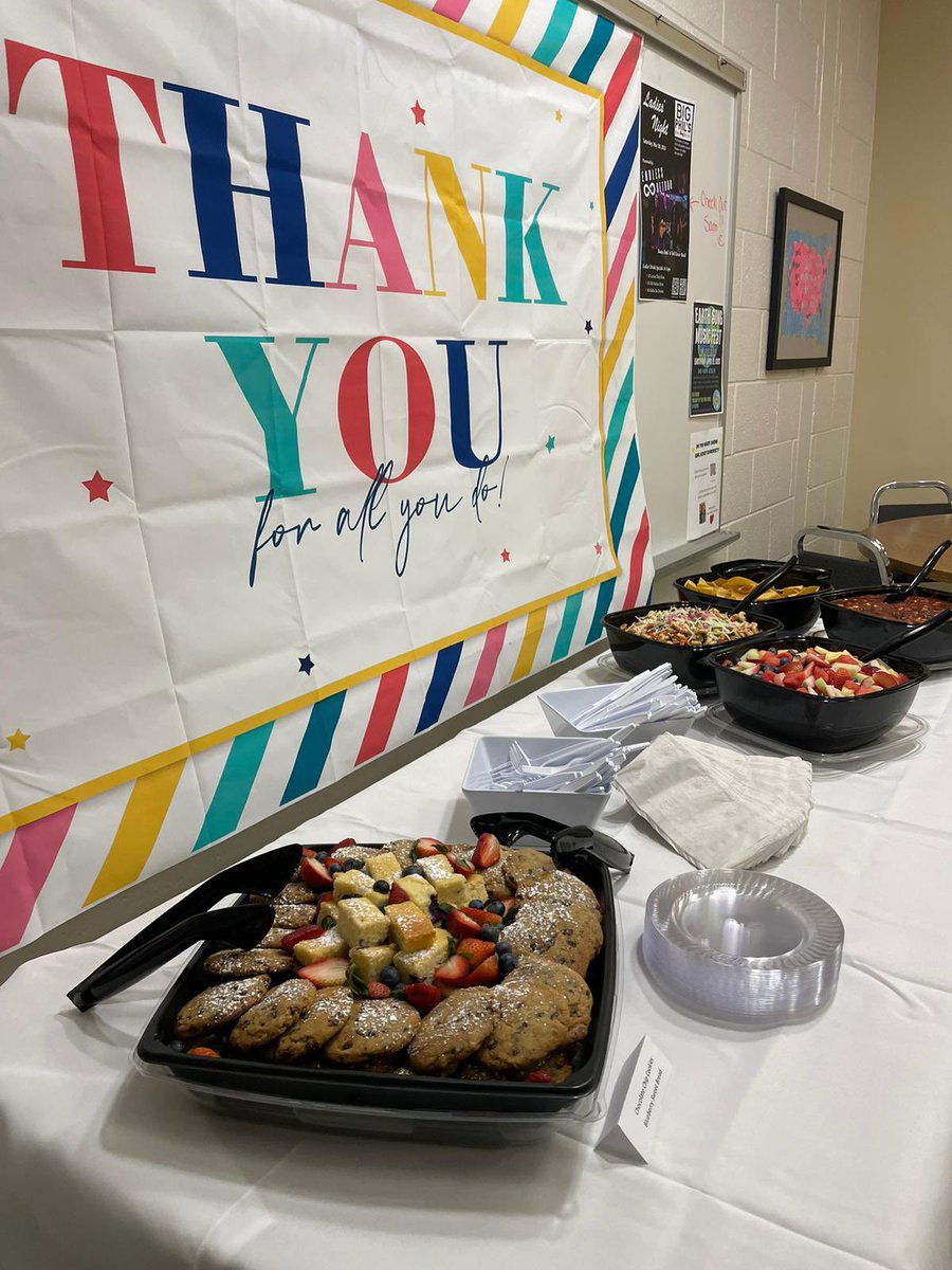FCVPTA's tweet photo. Thank you to our French Creek families for your gracious donations towards Teacher/Staff Appreciation Week. We celebrated our amazing staff with muffins on Monday, a yogurt parfait bar on Wednesday and a delicious lunch on Friday catered by Epicurean Garage. 🐾 https://t.co/u6txHfvfjR