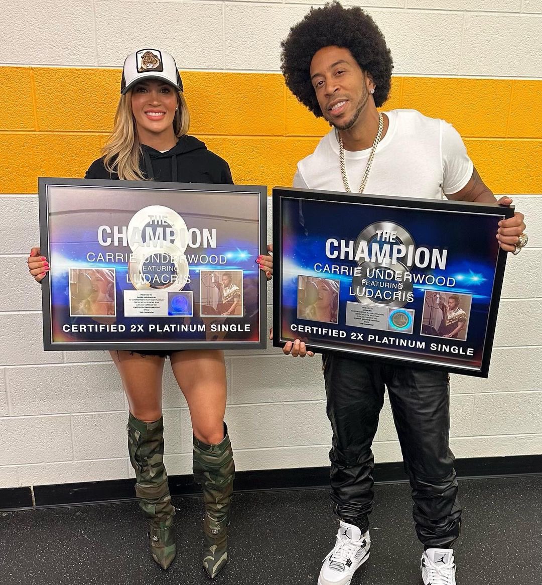 Ludacris's tweet image. CHAMPIONS 💿💿 🙏🏾 what up @carrieunderwood!