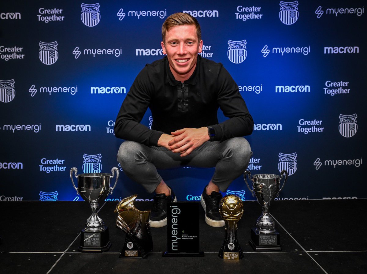 Great night to reflect on the season with everybody. Proud to win POTY. Grateful to everyone who voted and supported me! 🙌🏻🖤🤍 @officialgtfc