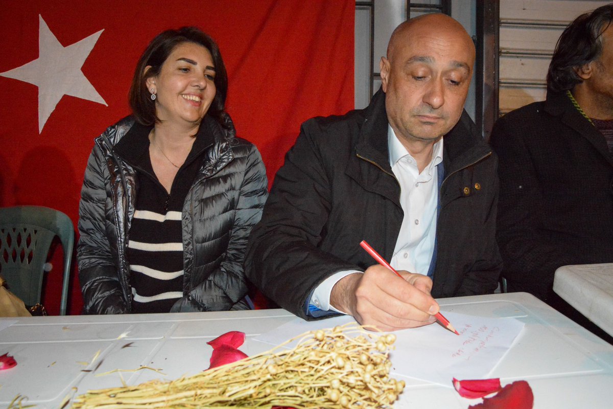 alicoskuntr's tweet photo. Milletvekili adayımız @sevim61038195 ile birlikte Ataşehir'in Ferhatpaşa Mahallesi'nde düzenlenen hıdrellez etkinliğine katıldık. Tüm vatandaşlarımızın Hıdırellez Bayramı kutlu olsun. #AzKaldı #TürkiyeTarihYazacak #İYİlerKazanacak #BirlikteBaşaracağız https://t.co/QtIto4Vg1B