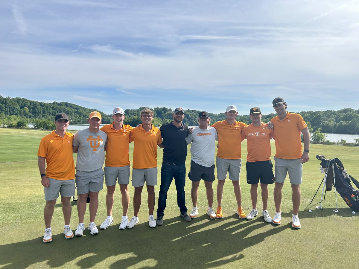 jasonkuhn255's tweet photo. I’m very grateful for the opportunity to spend time with @Vol_Golf and @CoachWebbUTVols and share my experiences through The Fundamentals of Winning. Thanks so much for having me fellas. Go burn it down!
#fundamentalsofwinning https://t.co/K04AhiaUKL