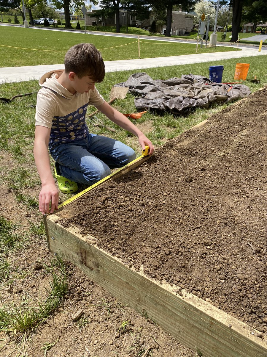 Our #7Thunder students did an awesome job on our garden beds!  I loved watching some of our students step up as leaders with this project. Next week, we plant our potatoes! 🥔