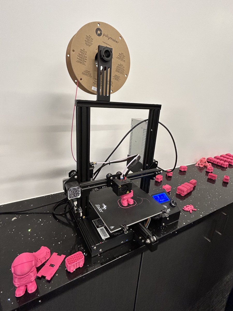 MsFagin's tweet image. Great time today at the T-Mobile Curiosity Lab Think Tank Session. Phenomenal educators are doing ground breaking work with their students with the support of T-Mobile. There are so many ideas running through my mind right now! #FaginatorTech #Innovate #STEAMEducation