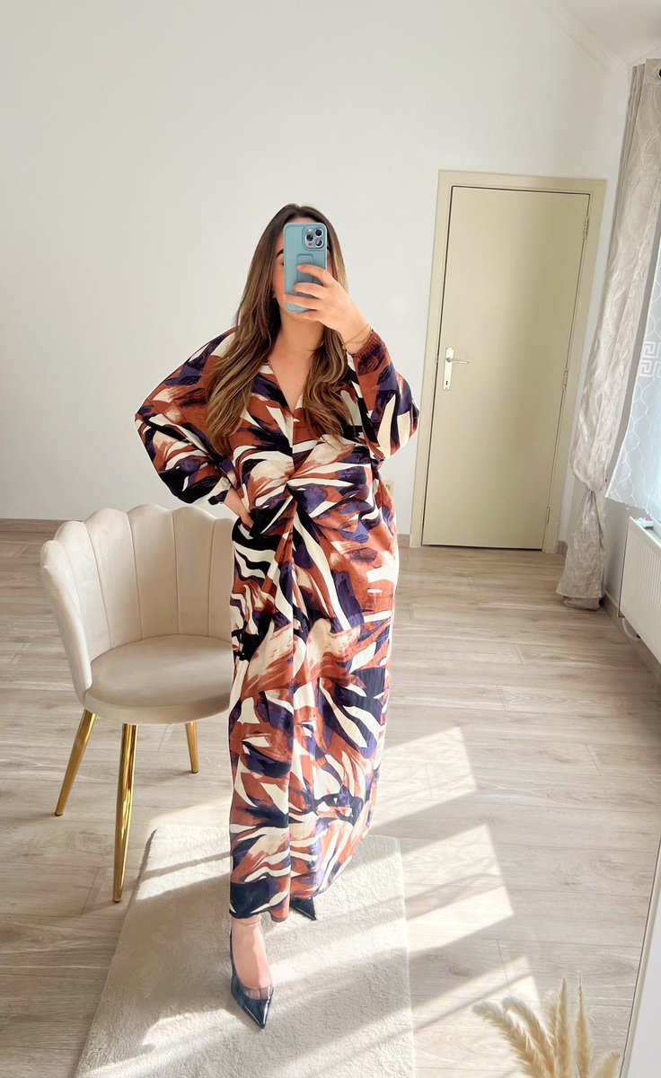 Monreflet_'s tweet image. Les matières fluides en terme de robe c’est incroyable ✨

Elles sont à moins de 25€ + un code -10%
(MONREFLET10) 

🚛🌍

monreflet.be