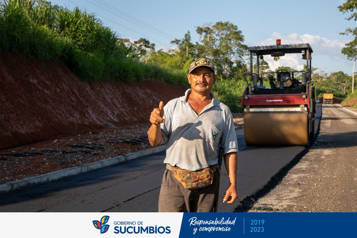 GobSucumbios's tweet photo. 🦺🛣️// El prefecto Amado Chávez, recorrió la mega obra de asfaltado de 4.5 km desde el km 12 de la vía al Coca hacía Yanayacu colegio Hatun Sacha, que presenta un avance del 95% y en los próximos días será inaugurada. 

#AmadoChávezPrefecto
#ResponsabilidadYcompromiso
#VivirMejor https://t.co/vlXE3NHwis