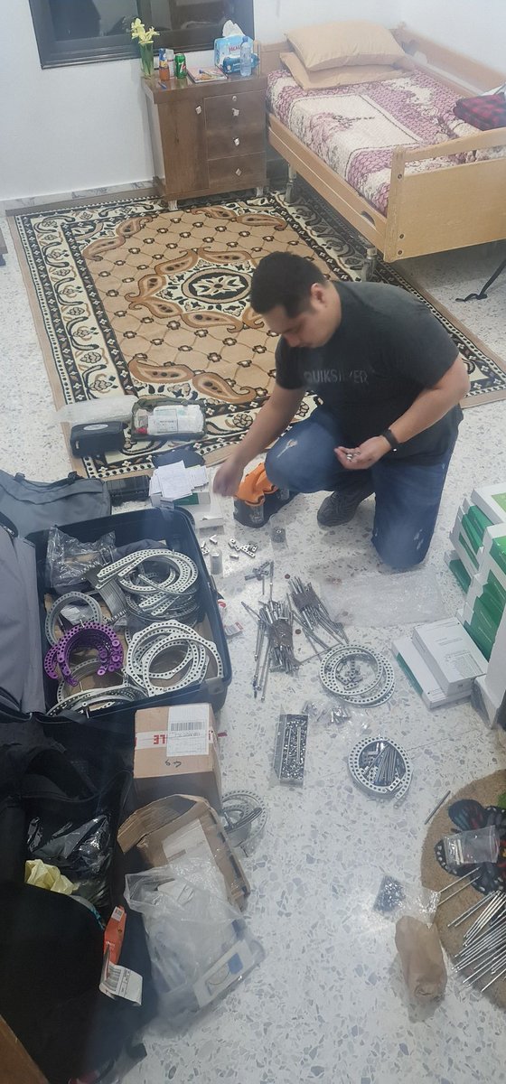 Orthocycle1's tweet photo. #specialist #nurse Rex from @MFTnhs @MajorTraumaMRI prepares #ilizarov #external #fixators + @Biocomposites1 #stimulan during @Orthocycle1 mission in #syria with our friends @AFH_charity
#bone #infection challenging but have right tools!
@Orthoconcern @BritOrthopaedic @LimbRecon https://t.co/mJSbvJ2dJz