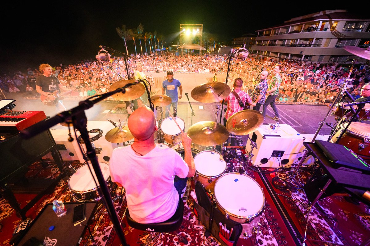 Hootie & The Blowfish tweet media