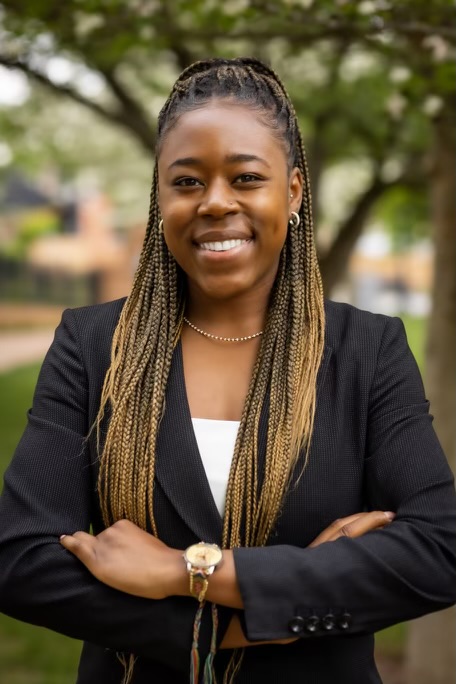 We are #HoodProud of Yonne Nasimiyu, whose presentation on her biomedical science work led her to win the People's Choice Award in the 3-Minute Thesis Competition! Read more here: bit.ly/Hood3MT2023 #HoodGradSchool #3MT #graduateschool #biomedicalscience