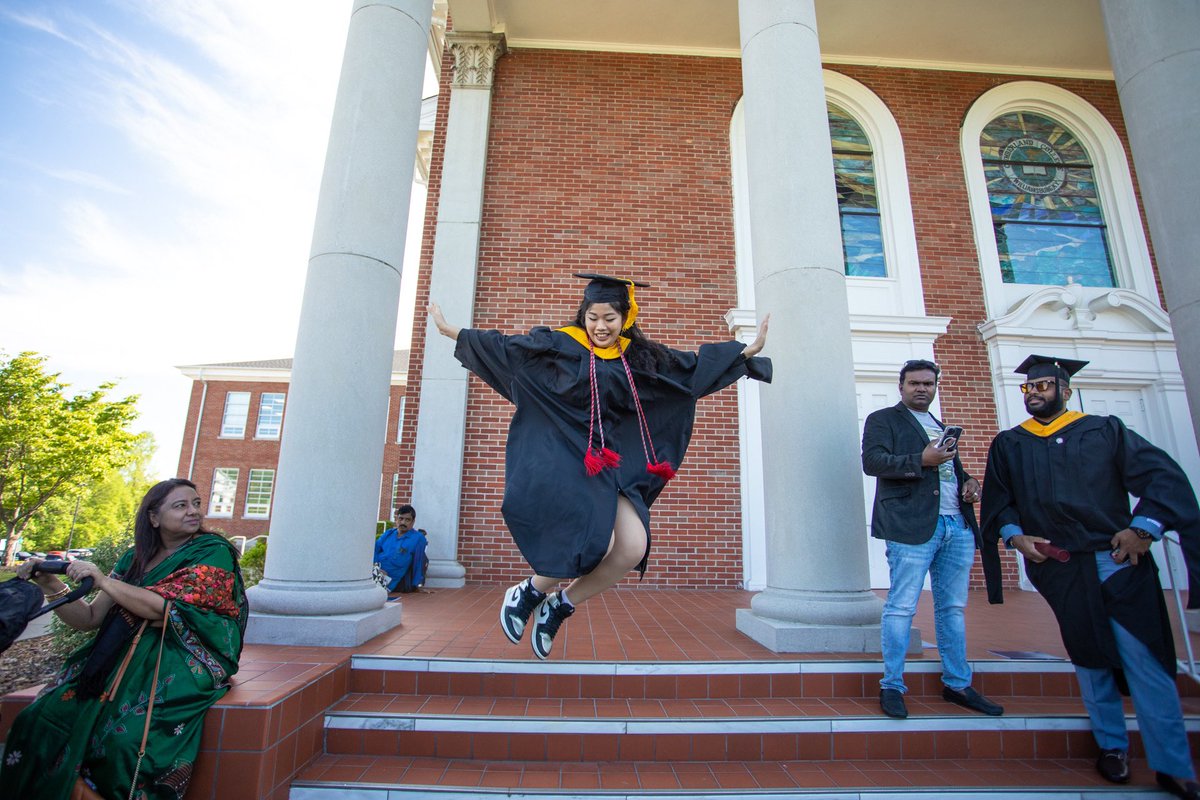 UCumberlands's tweet photo. Congratulations to our Executive Graduates! #ucumberlands #cumberlandsgrad #exec https://t.co/zH3GO6Q0JB