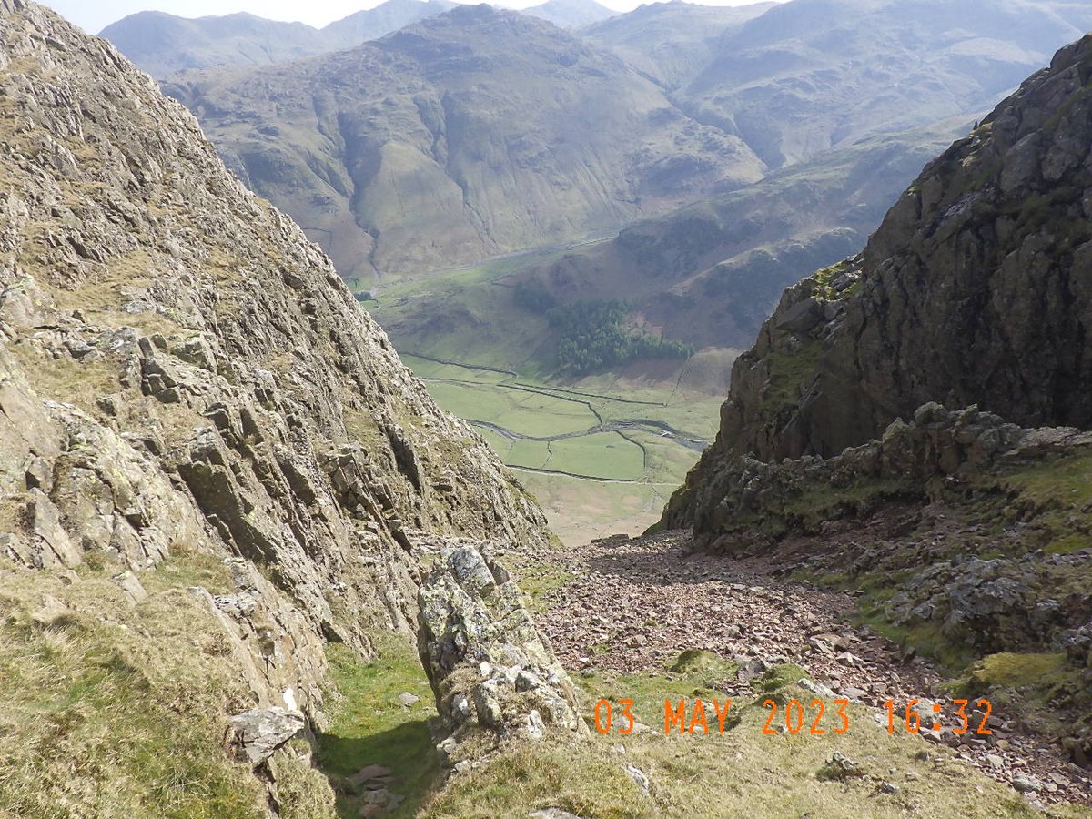 KnipeMike's tweet image. Crook and Weardale Ramblers at the Langdale Pikes. Lovely weather by the way - normally, when I go to Langdale it chucks it down....
