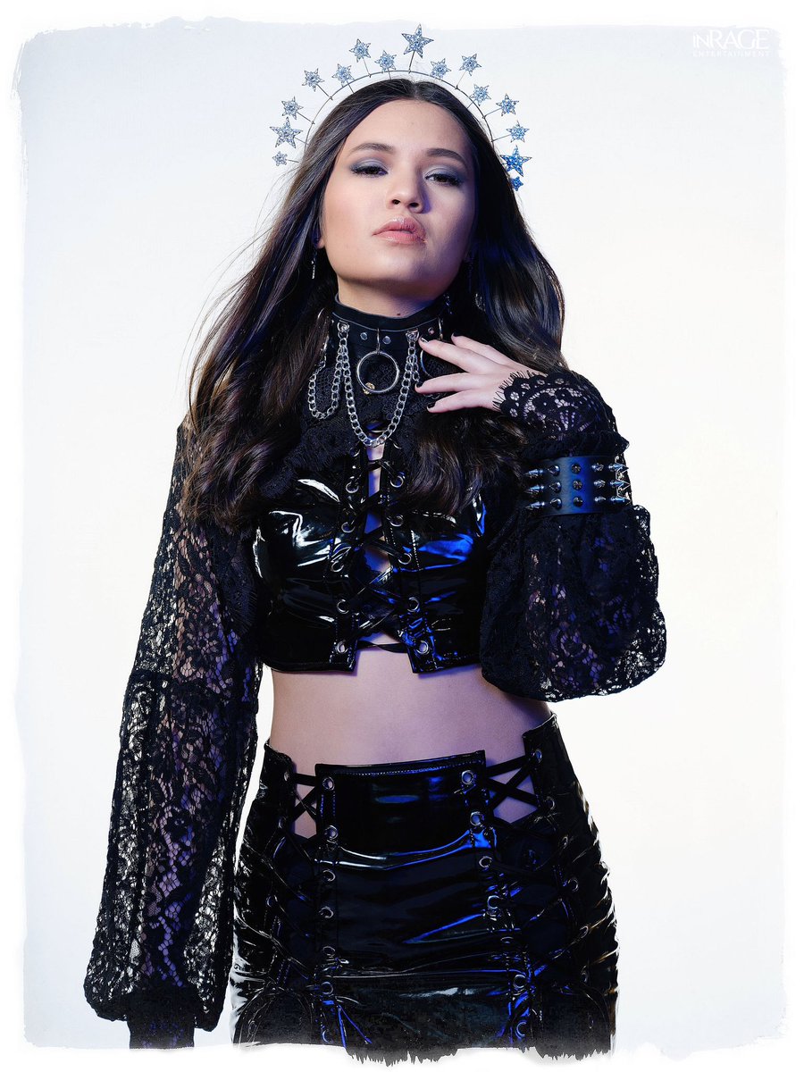 Who’s excited for “Split” by @nyahtheunicorn on May 19th🙋‍♂️PRE-SAVE HER SONG NOW!!!!