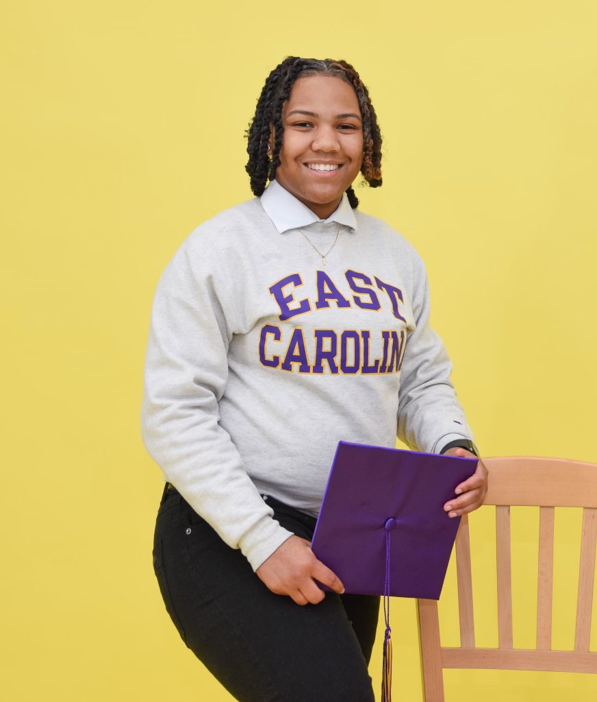 LiveFirstStreet's tweet image. Today we are celebrating our amazing graduating seniors 🎓congratulations to our student residents finishing up a chapter of their lives, FSP wishes you the best luck and an amazing graduation! ✨✨