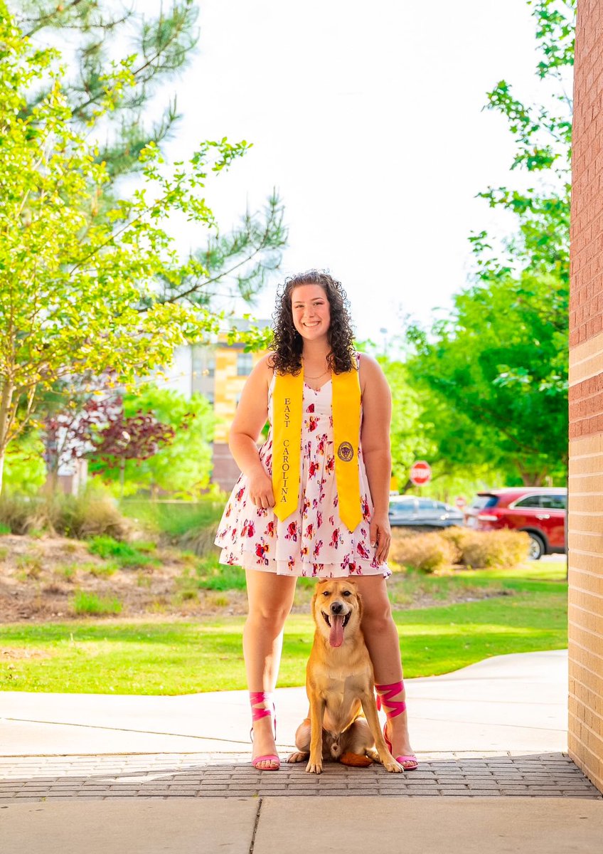 LiveFirstStreet's tweet image. Today we are celebrating our amazing graduating seniors 🎓congratulations to our student residents finishing up a chapter of their lives, FSP wishes you the best luck and an amazing graduation! ✨✨