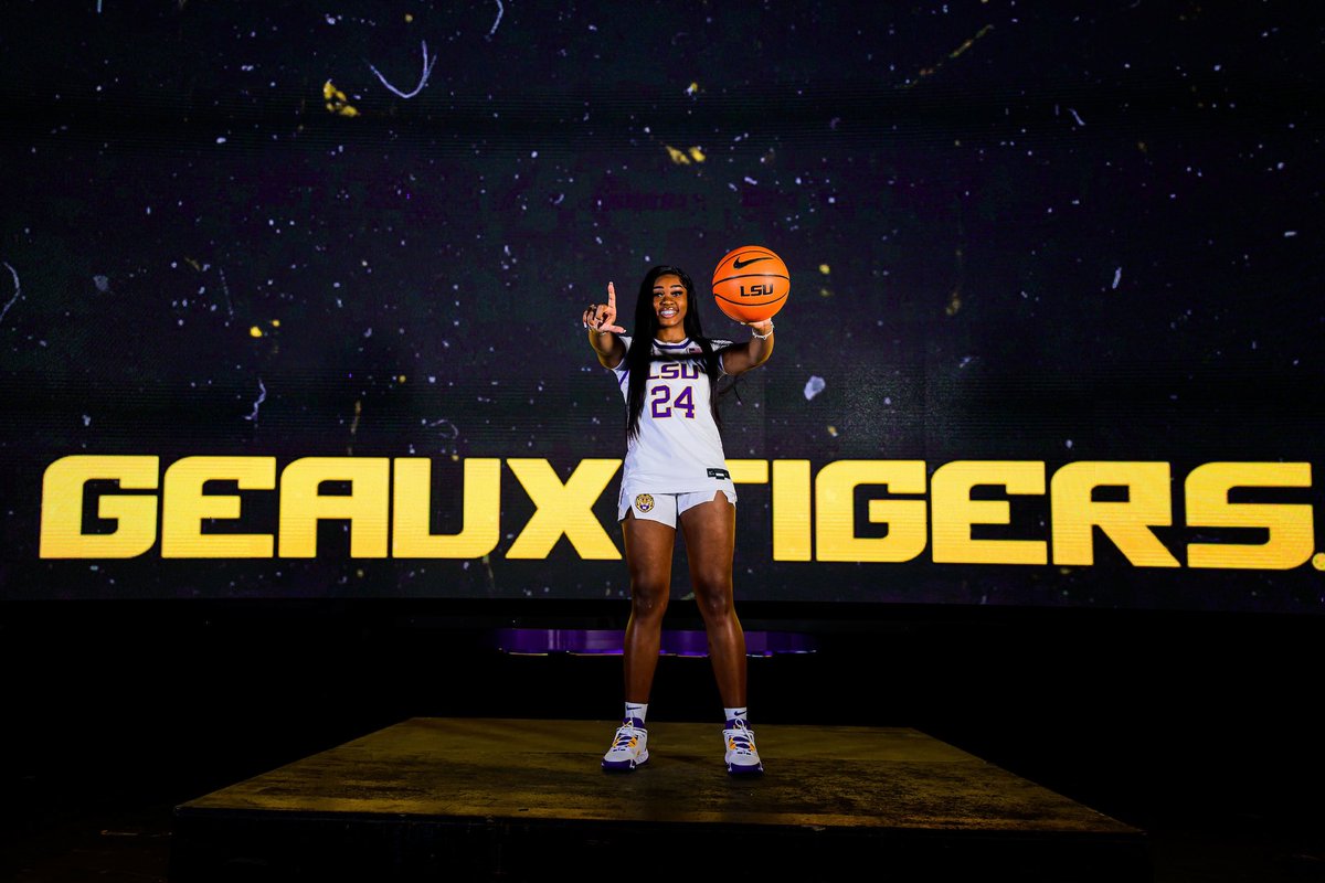 LSUwbkb's tweet photo. Get your popcorn ready 🍿 

#GeauxTigers https://t.co/yLVmS2xhnF