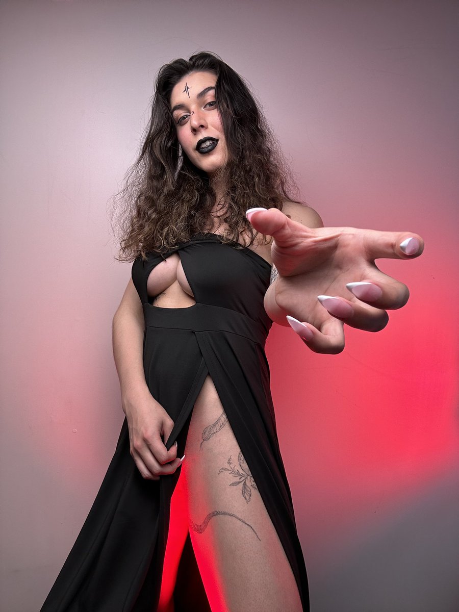 littlecibou's tweet photo. Can i force you to choke on my cock? https://t.co/4Gz7BOOpFh
