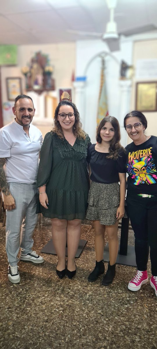 fallagustinlara's tweet photo. Aquesta nit, han sigut nomenades com a Falleres Majors 2024, Maria Lluch i Ortega FM i Vera Gómez i Ibáñez FMI.
ENHORABONA!!! A PER LES #FALLES2024 https://t.co/uy09suGRXr