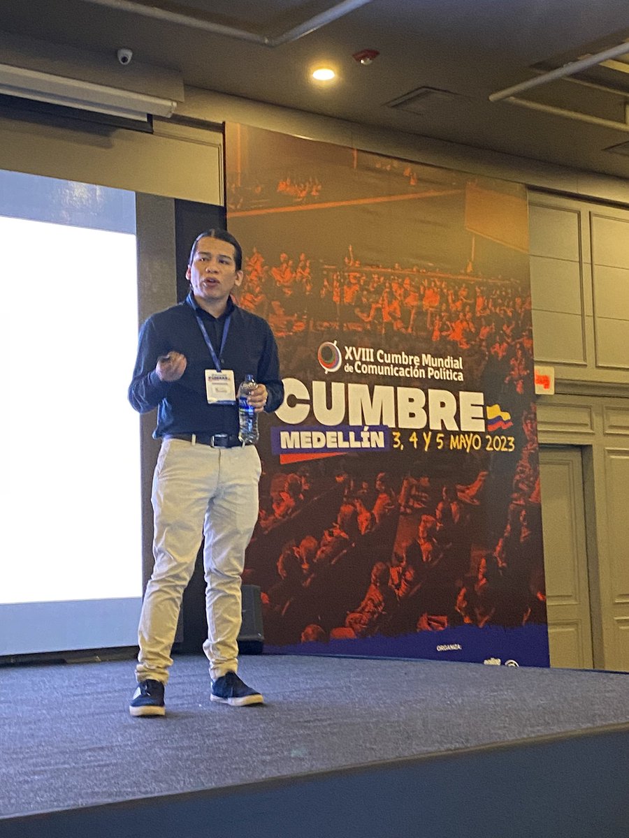 ALLcommx's tweet photo. En la #CumbreMedellín se presentó @havenegas CEO de @CanalPolDig con su ponencia “10 tácticas infaltables en tu campaña política digital” https://t.co/HAF6XQTiaS