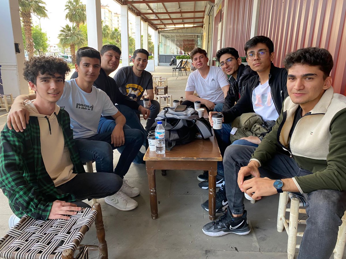 ferenasci's tweet photo. 📍Binevler Uzun Çarşı 

Bu şehrin her sokağında AK Gençliğin izi var.🇹🇷

Gençlik İçin Hemen Şimdi ☕️ 

#GençlikİçinHemenŞimdi 
#KahramanAKgenclersahada https://t.co/uGBEP9WNQD