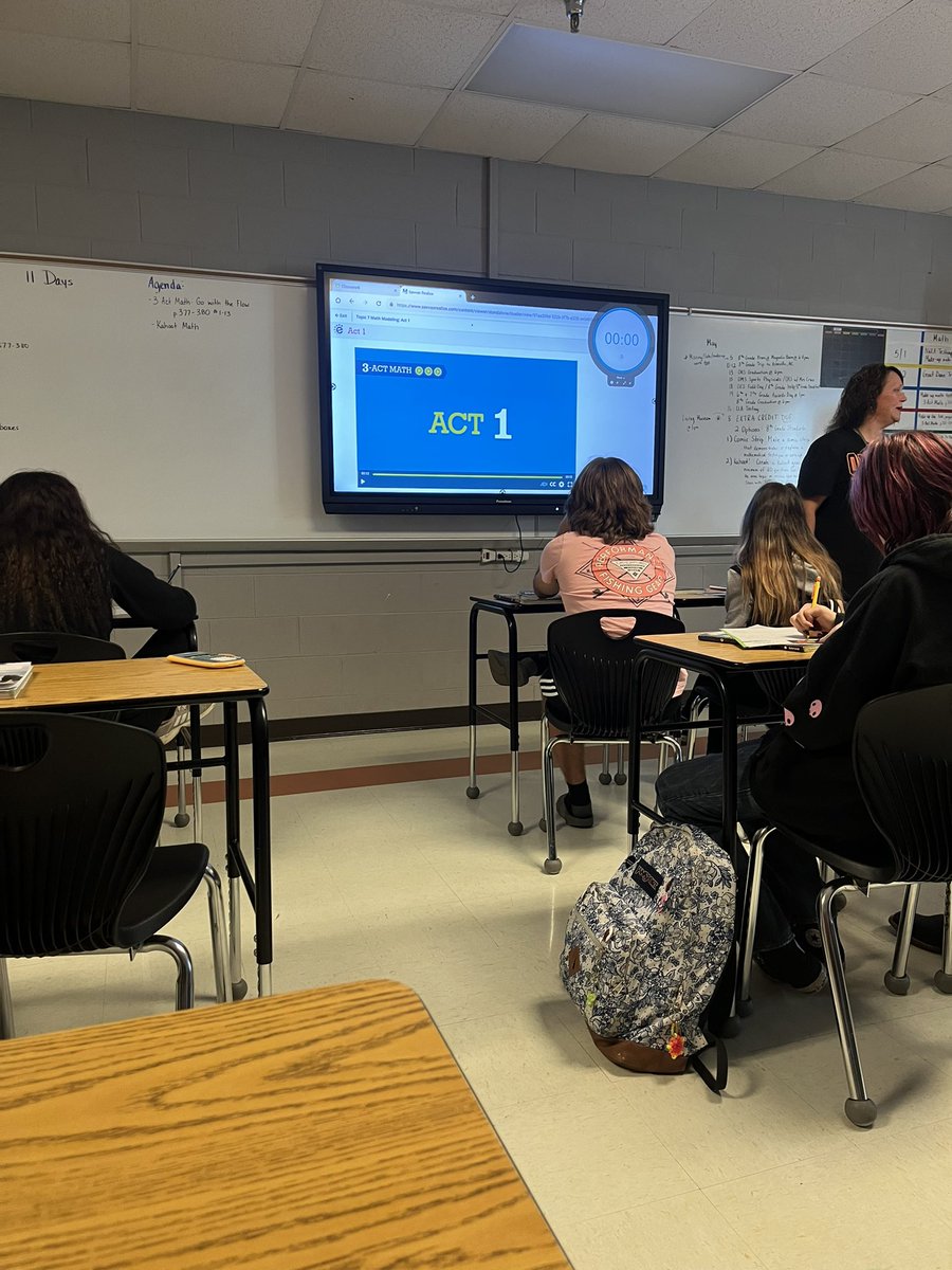 AndreaDivine1's tweet photo. It’s always a good day when students are working in collaborative groups to problem solve a task! School leaders at @Oneida_Schools and @omstribe use student learning walks to provide high quality feedback through the student lens. Great Friday! @NIETteach https://t.co/Sjc2XCLVL1