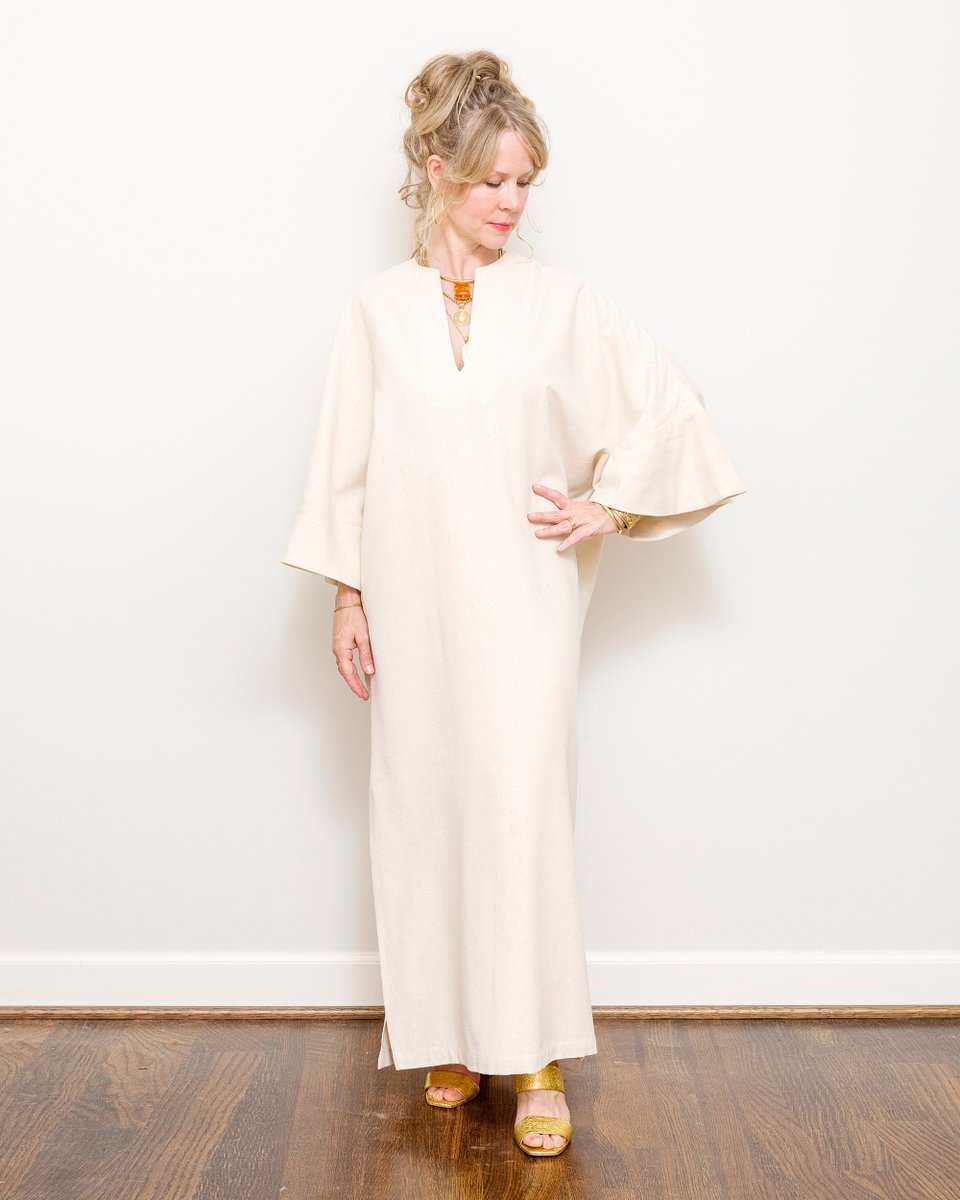 SarahNelsen's tweet photo. ☀️ It’s Caftan Season! ☀️ 

Get ready for something comfortable and effortlessly chic. The Denaro Caftan was brought to life from a collaboration between @sarahnelsen and luxury consignment shop, @bornintomoney. It was inspired by the love for 60s and 70s style.

Made from 100% R https://t.co/CcJloTg3r9