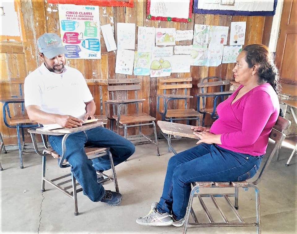 MarenaNicaragua's tweet photo. En la comunidad Miraguas #2 del municipio de Comalapa, Chontales, #MARENA Chontales, realizó visitas a protagonistas del Proyecto #PRODEP III, con incidencia en la Reserva Natural Serranía de Amerrisque, para conocer sus experiencias en cuanto a la implementación del programa. https://t.co/JlcIZfQdE4