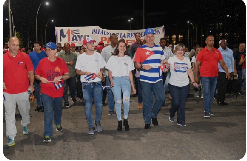 VCJFIFalconBar1's tweet photo. #1Mayo
#ALaPatriaManosYCorazón
#CubaPorLaVida https://t.co/GjF3AADoLG