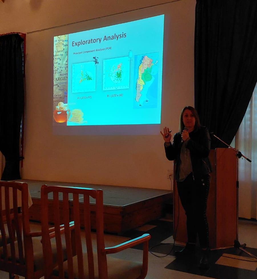 LampsNetwork's tweet photo. Our Founding Members @pauburdisso and Pablo Hoijemberg presenting results of their research at the #VTARM 11 in La Falda.
#nmr #metabolomics #chemistry #dereplication #latinamerica #science #physics #science https://t.co/ReHq3yD5IQ