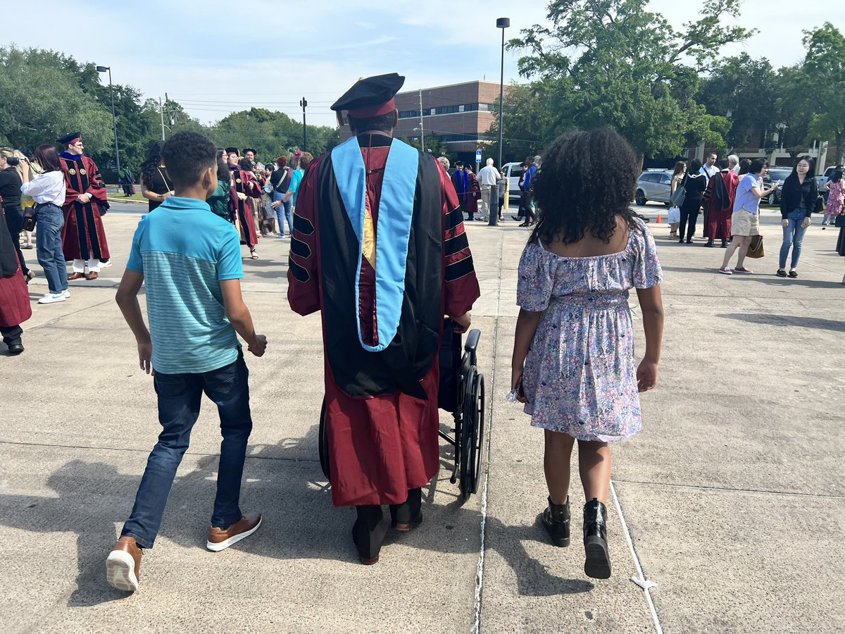 marcusbnicolas's tweet photo. While I was the one hooded today, many hands helped me get here. Thank you all! https://t.co/hCFgTo6fxX