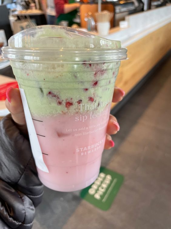 liIacdaisy's tweet photo. matcha moments https://t.co/tpDEivtavL