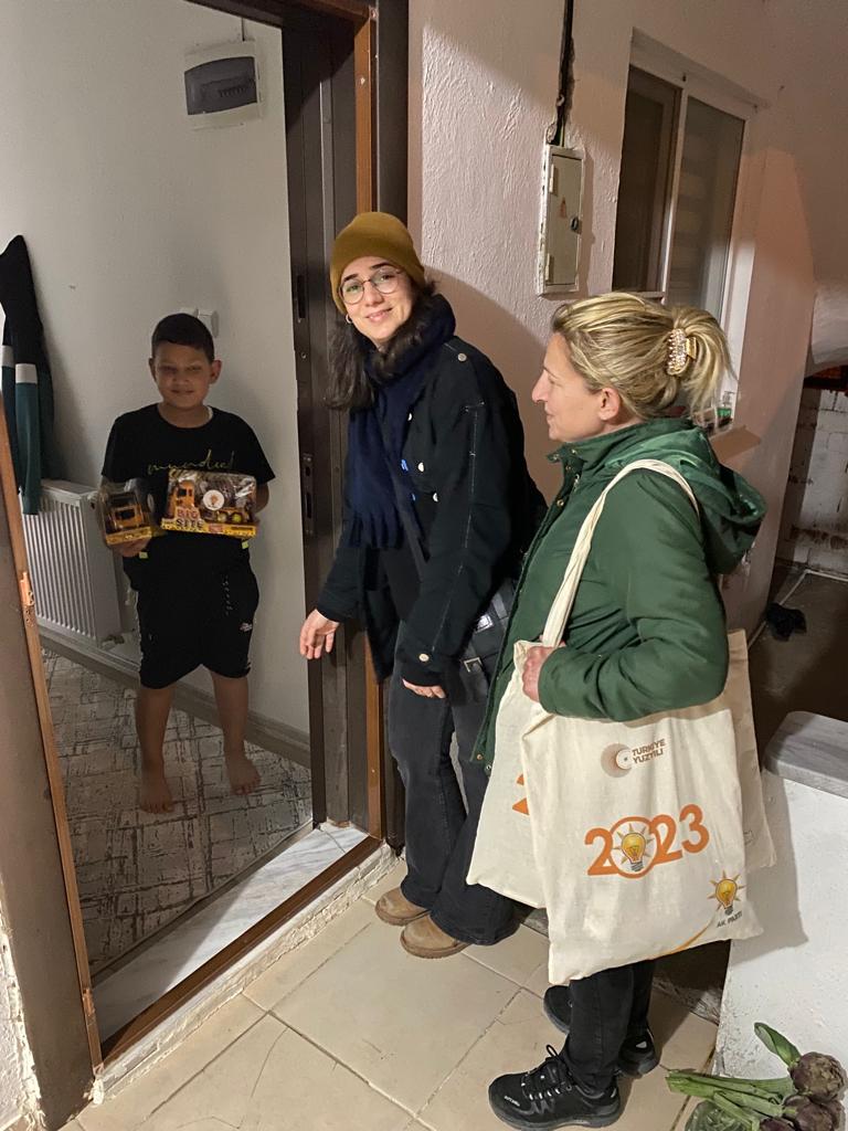 akkadinhavran10's tweet photo. 📍Bu akşam köy ziyaretlerimizde Çamdibi  Mahallemizi ziyaret edip vatandaşlarımızla sohbet ettik.
Misafirperverliklerinden dolayı mahalle sakinlerimizin hepsine ayrı ayrı teşekkür ederiz.
@RTErdogan @AKKADINGM @MeralCngz @Kamilevardar https://t.co/RXTJzqpUIv