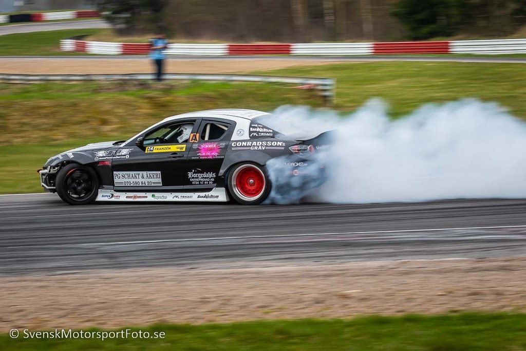 SvMotorFoto's tweet photo. 5100se Drifting Mantorp Park 29 april 2023 
#5100se 
#drifting 
#mantorppark 
#smoke 
#motorfoto 
#svenskmotorsportfoto 
#racingphoto 
#driftingphotography https://t.co/WJU04boV1D https://t.co/5InMwy0jux