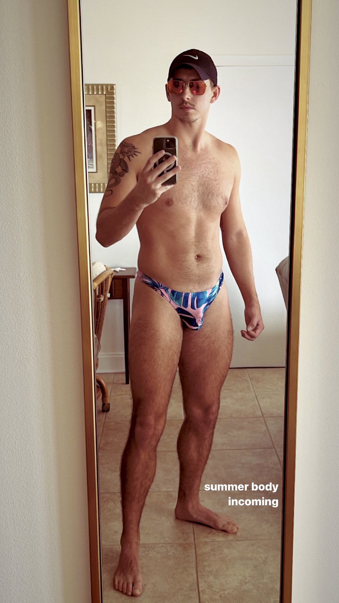 FvZVv3SXsAEn9Um?format=jpg&name=large