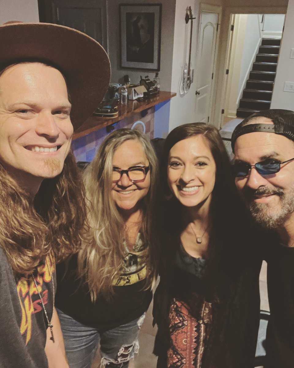 imaginariesband's tweet photo. Awesome writing session today with @DevinPowers and @rbcwrites! β¨π΅ #songwriting #nashville #songwriters #theimaginaries #cowrite #devinpowers #robyncollins #maggiemcclure #shanehenry https://t.co/ensjDYsa1F