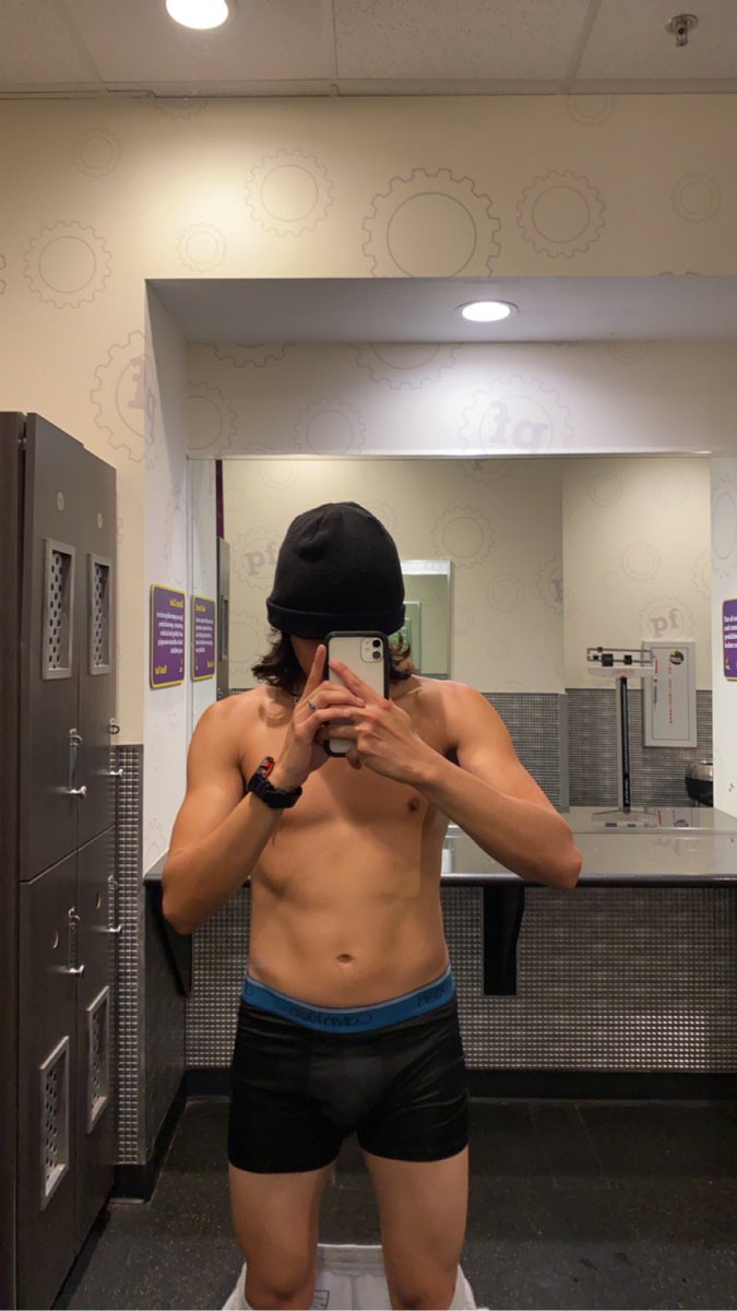 lonzo0302's tweet photo. @Snapchat aperaza956👻😈
#Houston #new #fitness 
@CalvinKlein https://t.co/MIdKRYuOod