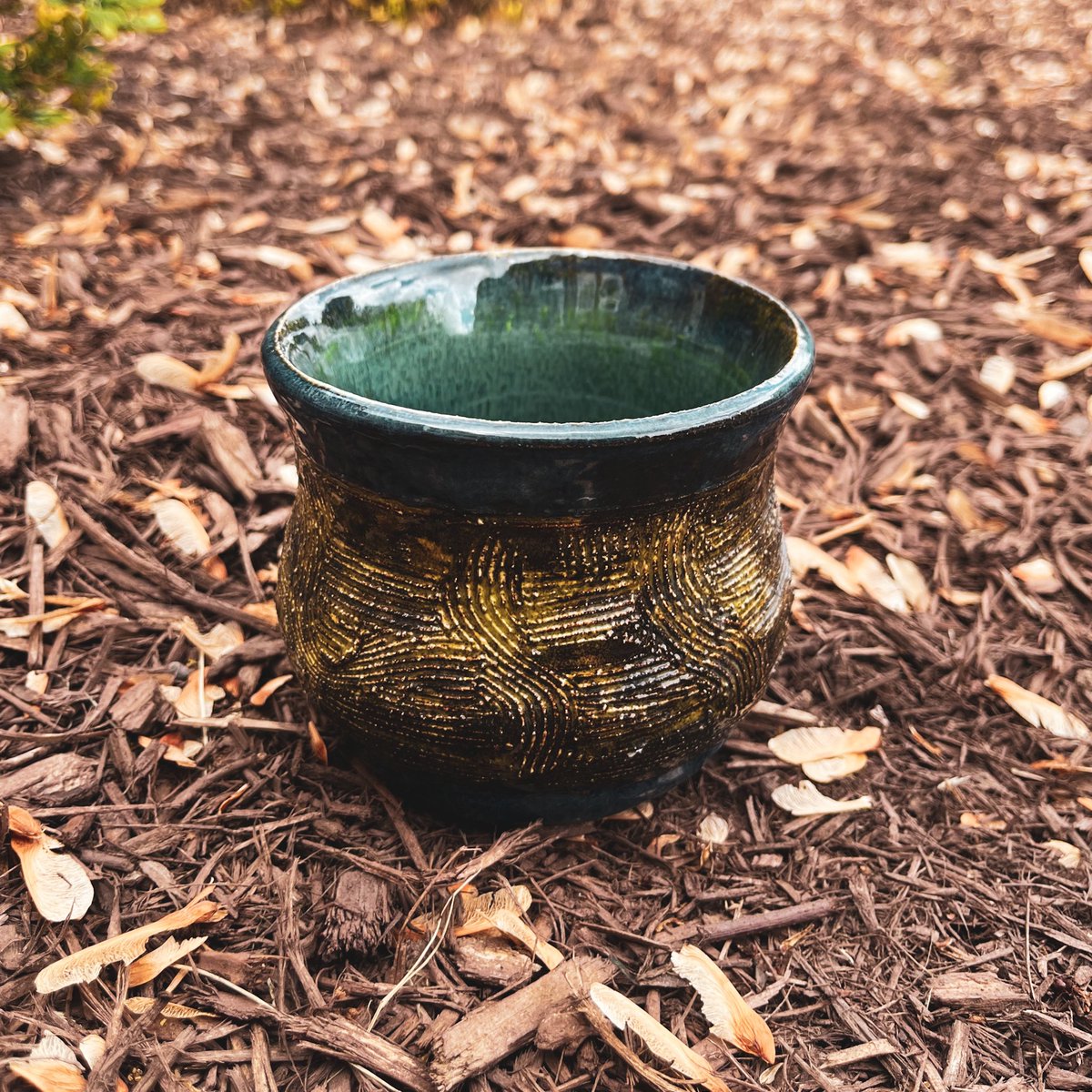 5tar_kid's tweet photo. Gonna start a #ceramics thread I guess haha. Just started back on the wheel this past semester. Before that I had only taken a couple wheel classes and never threw anything decent. https://t.co/Tdea0MQ5k4