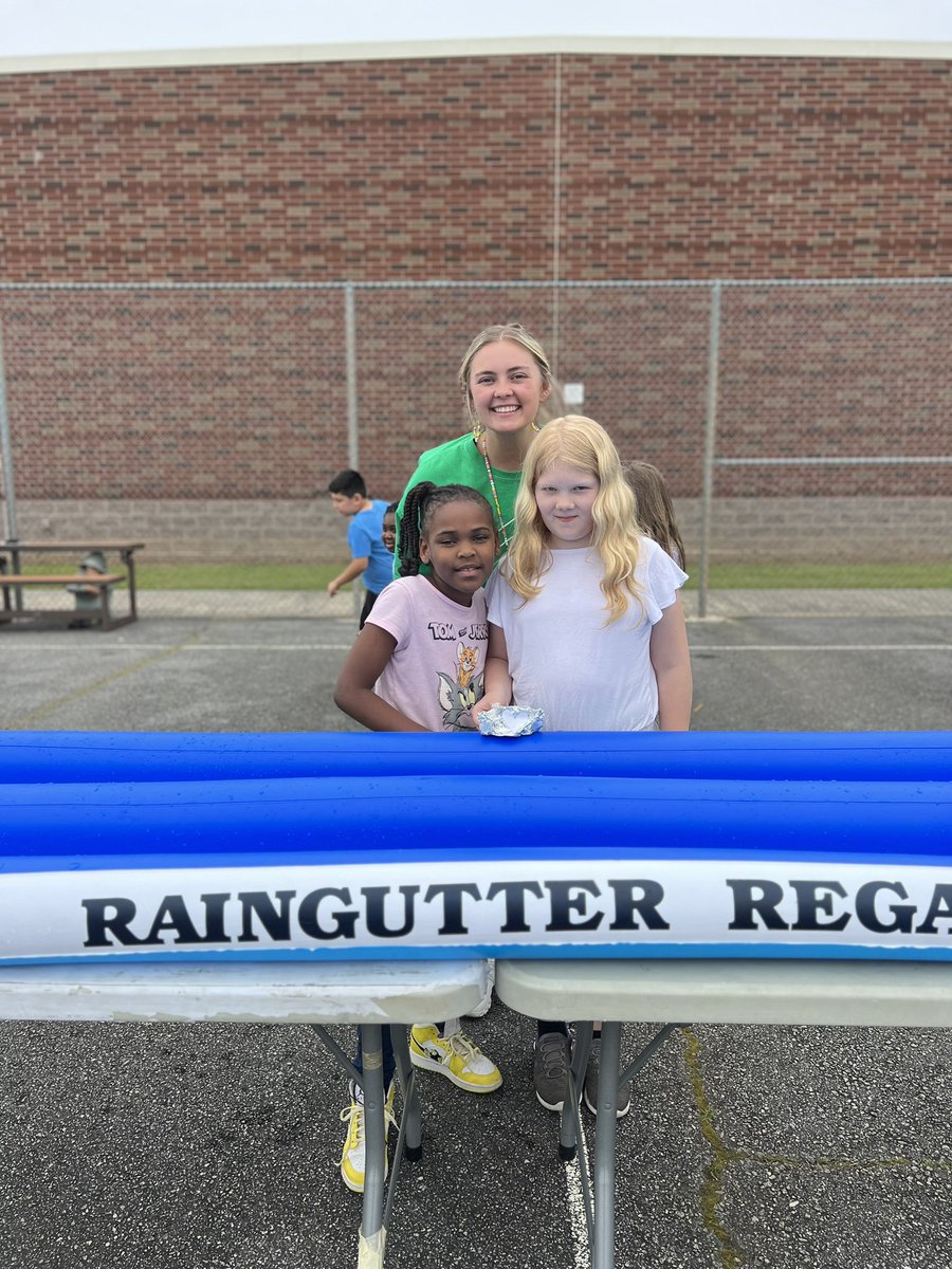 MissEllington_'s tweet photo. We 🤍 STEM Day!! 
Today we learned the power of failing, and how that’s our first attempt in learning✨ 
@Mrs_Blakes @rocker_ccsd @ClarkCreekSTEM https://t.co/Az9bTGL0dT