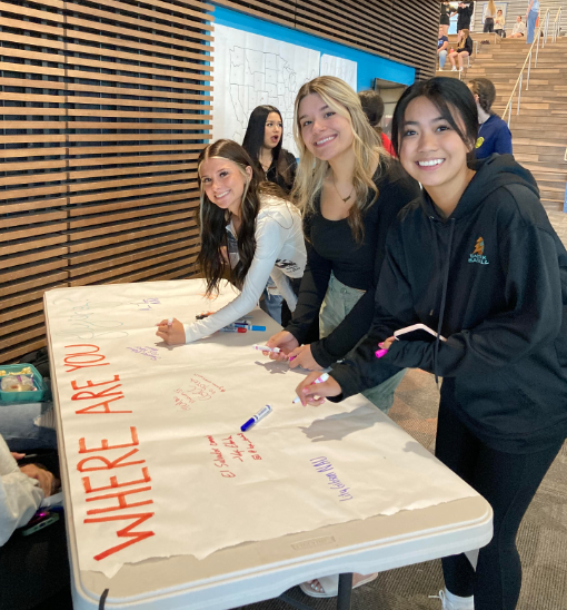 eastmarkhs's tweet photo. The big decision has been made!!! 🎉 College life, here I come! 🤩 #AZDecisionDay #qcusd #EastmarkHighSchool #EHSfirebirds #flyfirebirdsfly #QCleads #FutureSunDevil #NAUFlagstaff #UofA https://t.co/fPgvUcSpsZ