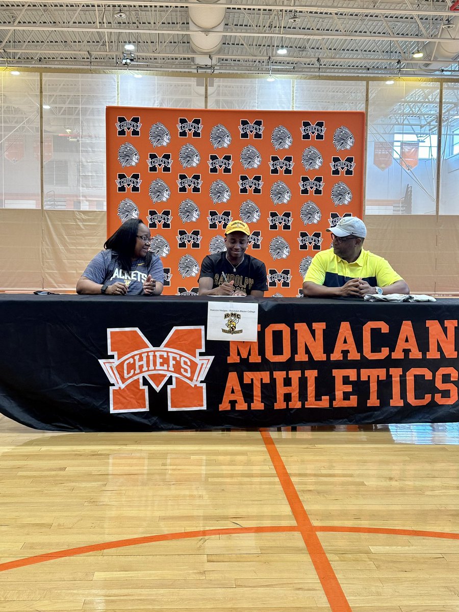 THANK YOU, MALCOLM! 🏀🧡

We can’t wait to cheer you and <a href="/RMCHoops/">Randolph-Macon Hoops</a> on for the next four years!

#onceachiefalwaysachief #chiefpride <a href="/RTDSports/">RTD Sports</a> <a href="/cfieldsports/">chesterfieldsports (from RVA Sports Network)</a>