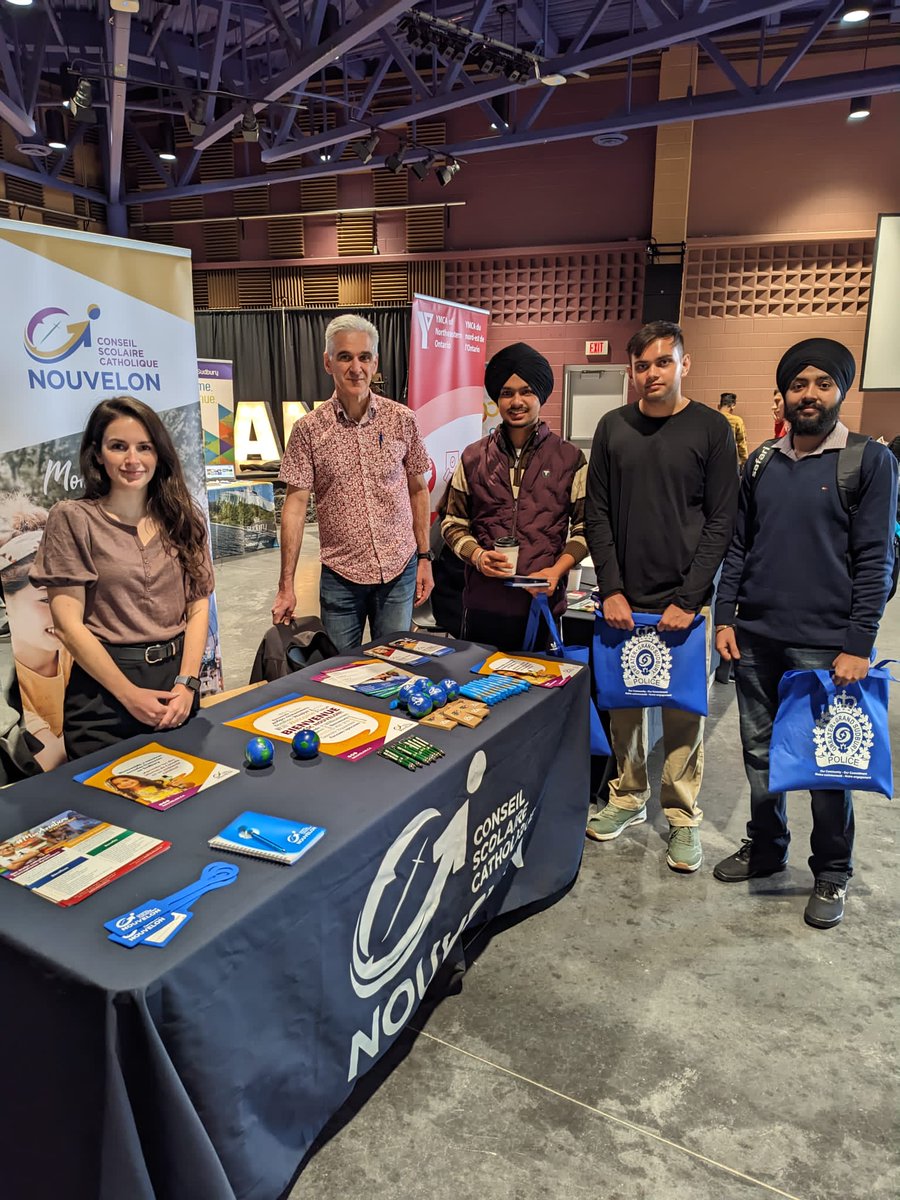 cambriancollege's tweet photo. Cambrian International hosted an International Community Services Fair in the Student Life Centre today! Thank you to our partners for the informative and warm welcome! @Global_Cambrian
#CambrianCollege #CCOrientation https://t.co/wzn73zMhyG