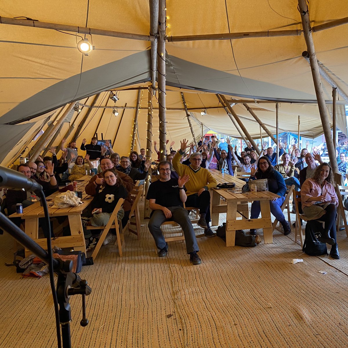 hannahscottuk's tweet photo. Well that was rather lovely!
Thanks so much to @englishfolkexpo and @FocusWales for having me this weekend!
Final show is tomorrow at 5.10pm at the Royal Oak so if you’re around come by! #focuswales #viewfromthestage https://t.co/ixV3JZWP7Y