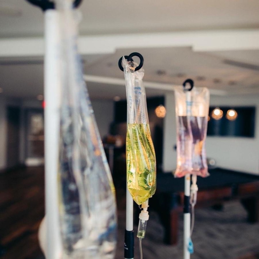 VidaFlo615's tweet photo. When you're recovering from an illness, staying hydrated is crucial. Our IV hydration treatments can help you get the fluids and nutrients your body needs to heal and recover properly 💦 https://t.co/3P0GkMKIvN